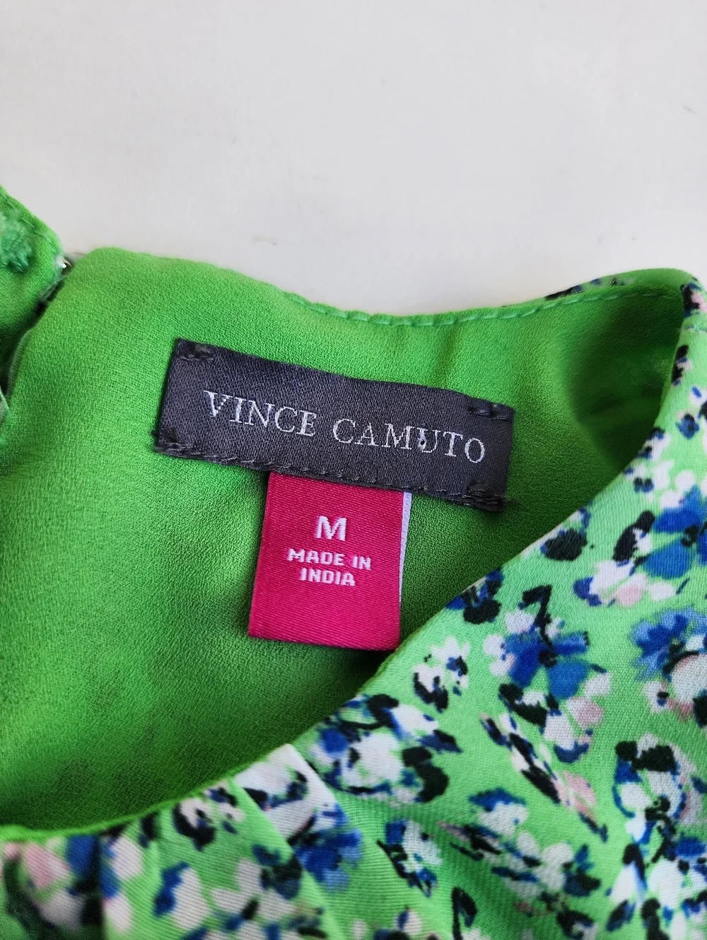 Vince Camuto Womens Classic Escape Blouse Ditsy Floral Feminine Green Blue Sz M - Picture 7 of 12